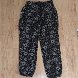 Don’t Ask Why -floral pants